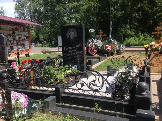 Изготовление памятников на могилу из гранита