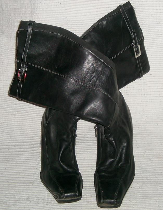Демисезонные сапоги Anne Klein