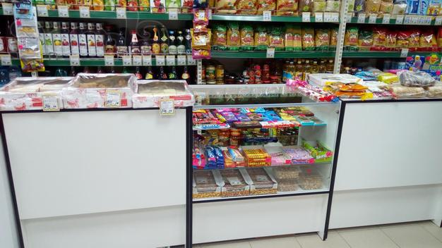 Продам Витрины полки