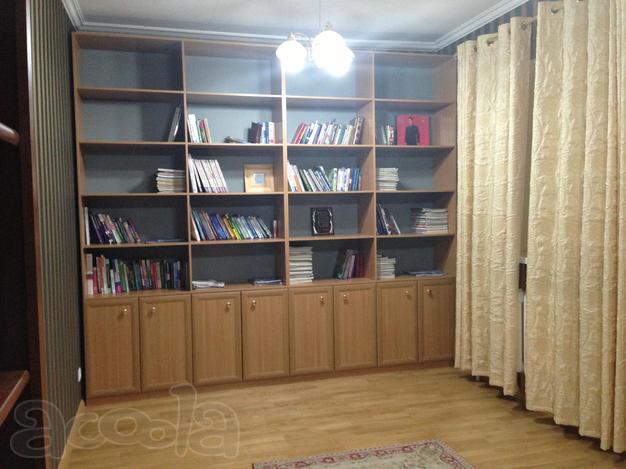 Книжный шкаф в кабинет - библиотеку