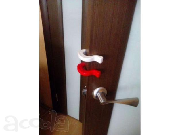 Стопор для межкомнатных дверей Подкова безопасности