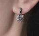 Серьги из белого золота с 18 бриллиантами 8,6 кт